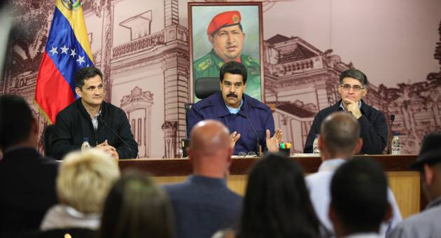 Venezuela triệu hồi đại sứ tại Hà Lan sau vụ tấn công lãnh sự quán ảnh 1